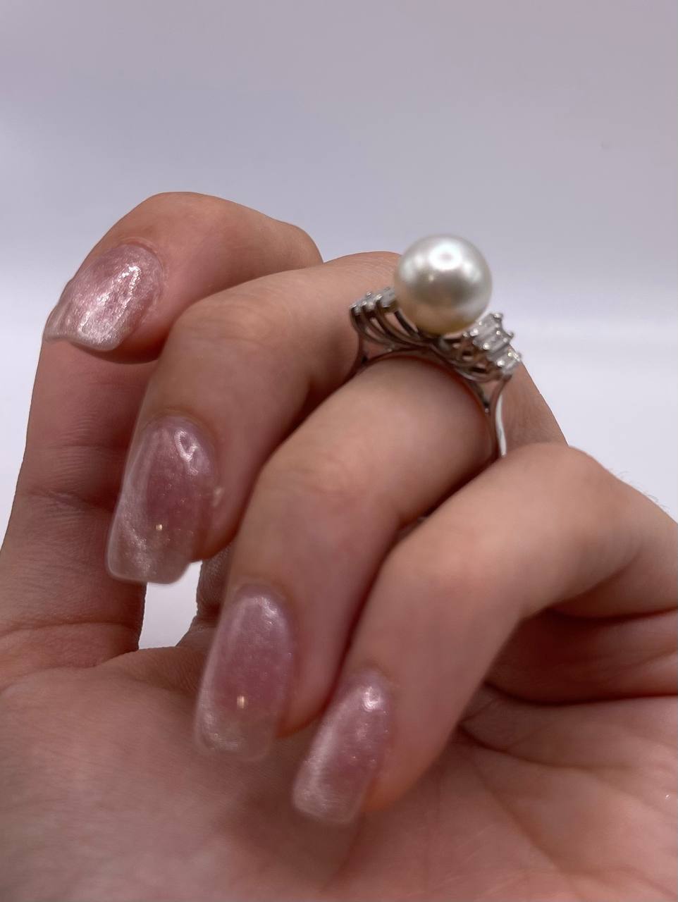 ANELLO IN ORO BIANCO E PERLA GIAPPONESE