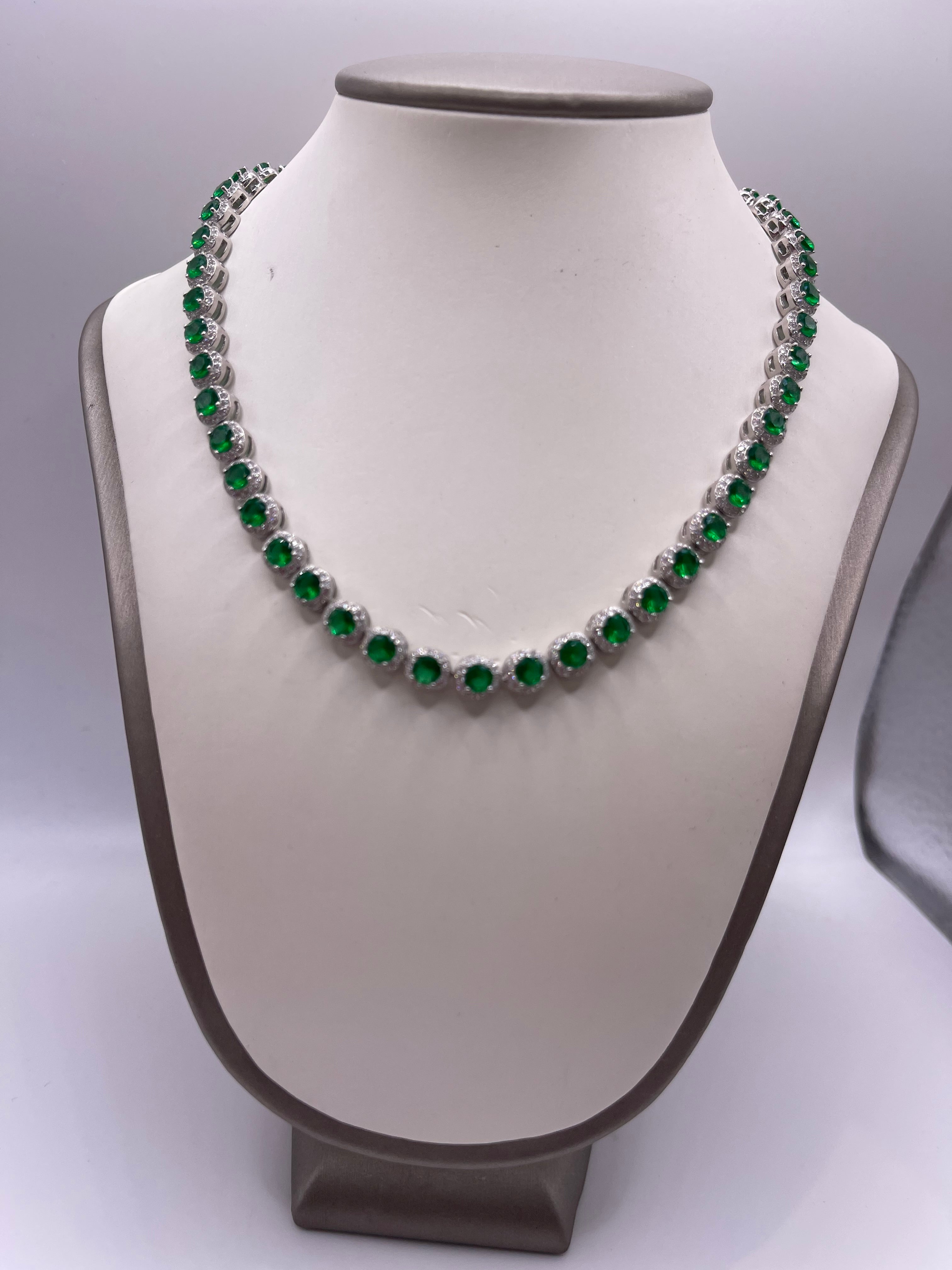 COLLANA IN ARGENTO E ZIRCONI