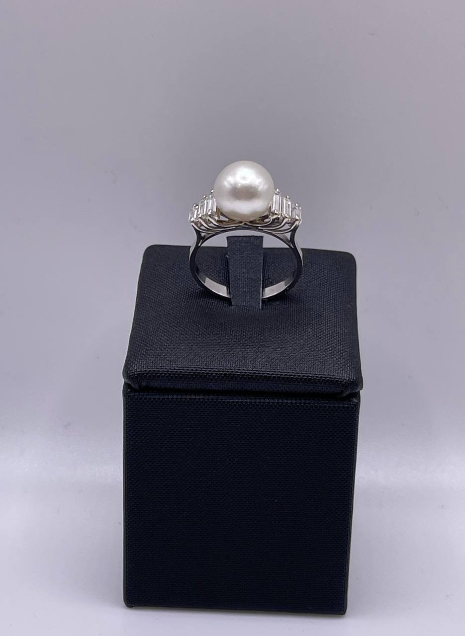 ANELLO IN ORO BIANCO E PERLA GIAPPONESE