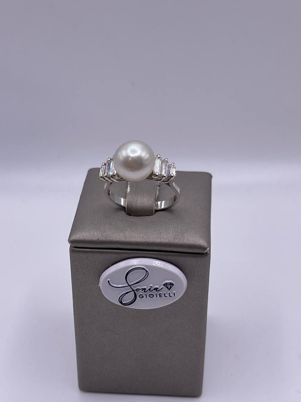 ANELLO IN ORO BIANCO E PERLA GIAPPONESE