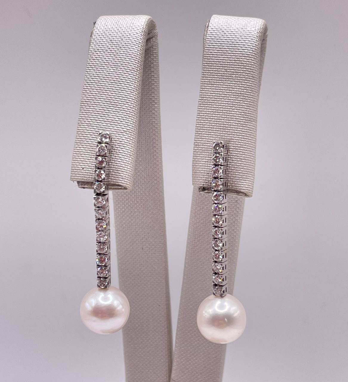 ORECCHINI IN ORO BIANCO E PERLA GIAPPONESE