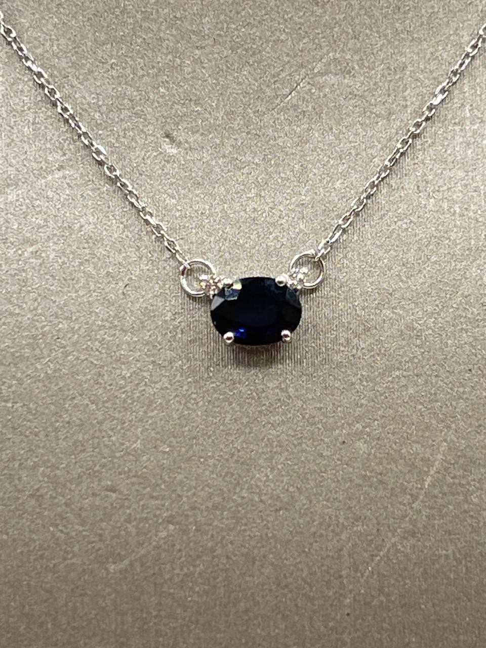 COLLANA IN ORO E ZAFFIRO