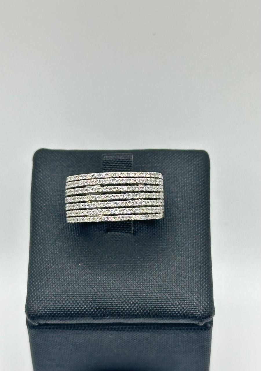 ANELLO IN ORO A FASCIA CON DIAMANTI