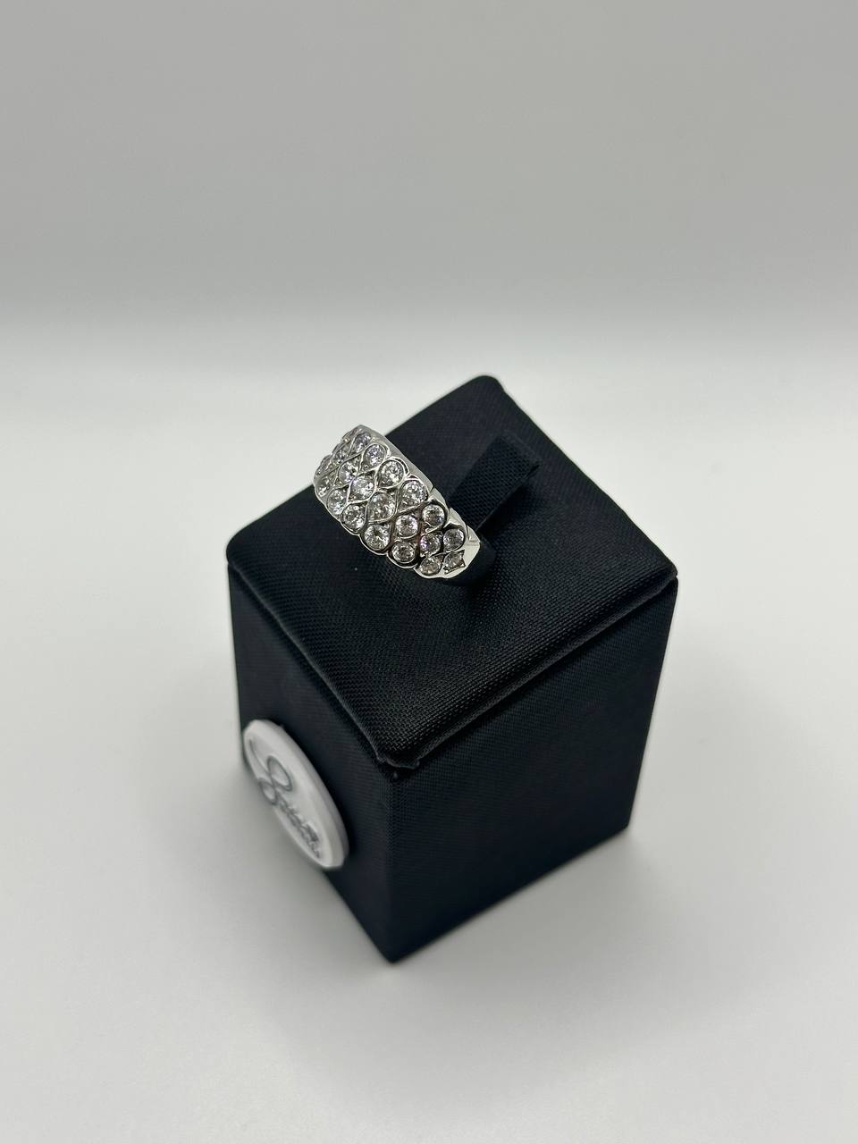 ANELLO A FASCIA IN ORO E DIAMANTI