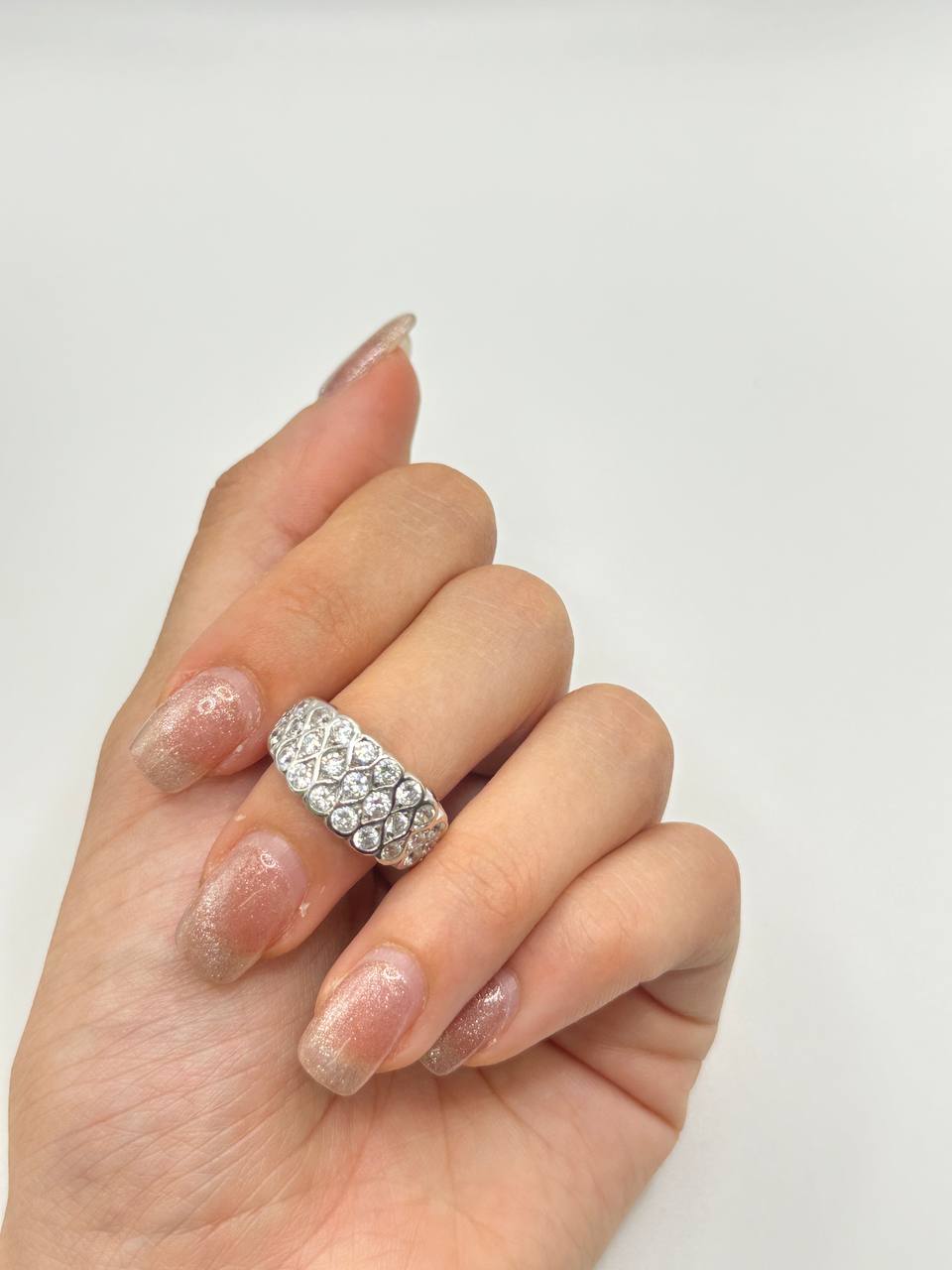 ANELLO A FASCIA IN ORO E DIAMANTI