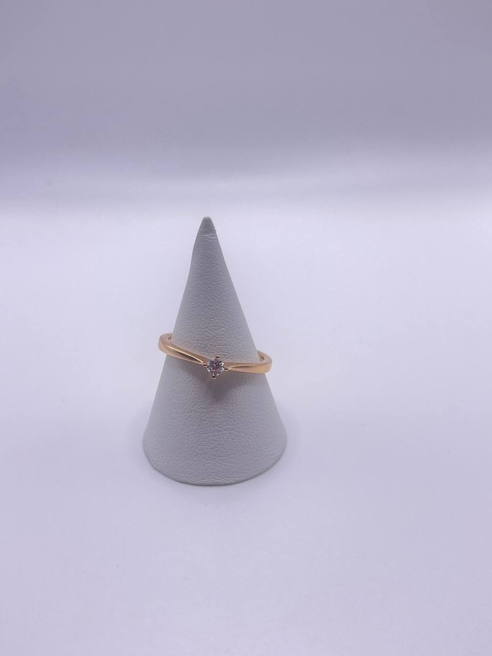 ANELLO SOLITARIO IN ORO ROSA E DIAMANTE